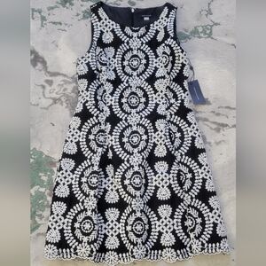 NWT Tommy Hilfiger Black and White Embroidered Midi Dress Size 10